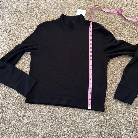 NWT American Eagle Thermal Waffle Weave Black Mock Neck Long Sleeve Top
Size XL - Picture 9 of 12